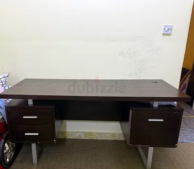 Computer table