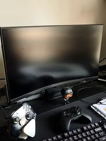 Samsung Odyssey G65B 27 QHD 240Hz Curved Gaming Monitor — Mint Condition with Original Box