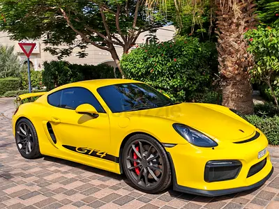 Porsche Cayman GT4