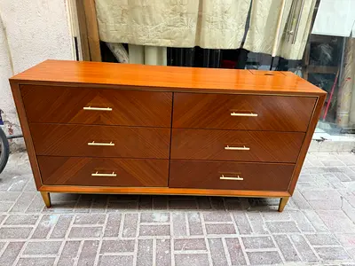 Mid-century Modern 6-Drawer Wooden Dresser / Sideboard