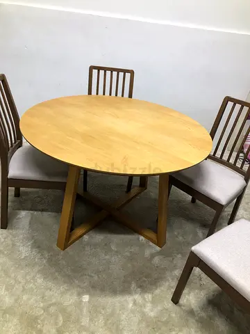 Four Chair with Round Dinning table