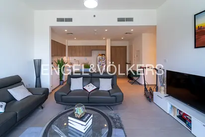 Exclusive l Fully Furnished l Open Living
