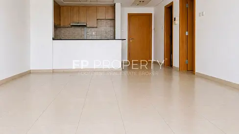 Large 1BR Clayton Residency | Ready to Move in |