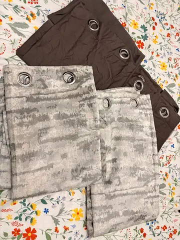 2pairs of homebox curtains used