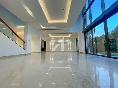 Luxurious|Newly Upgraded|Contemporary Arabic Style