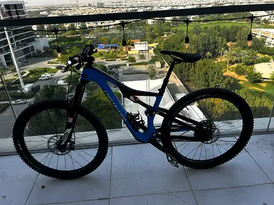 Specialized stump jumper full carbon fiber Full Suspension Mountain Bike - Size Medium,