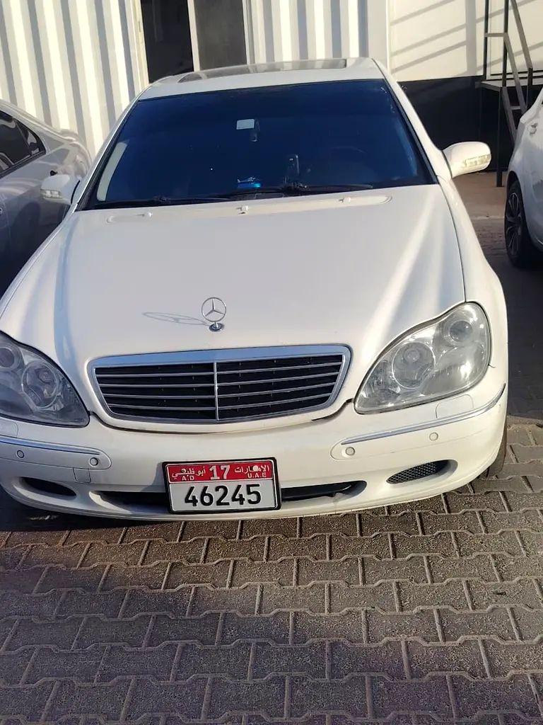 Mercedes-Benz 500/560 2001 — photo 1 of 4