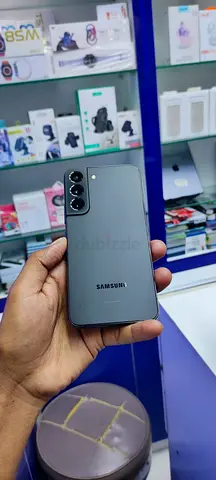 SAMSUNG S22 (5G) ,, 8GB RAM,, 128 GB STORAGE,, PHYSICAL+ESIM