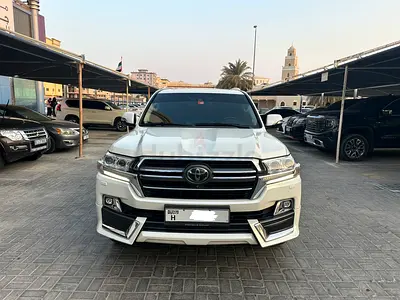 Toyota Land Cruiser VXR 5.7 2020