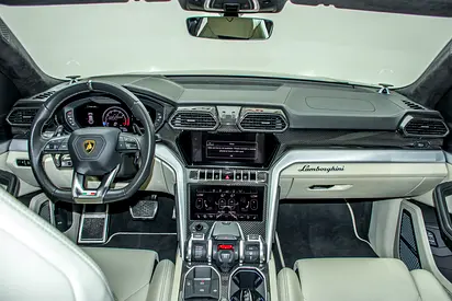 2021 Lamborghini URUS — фото 8