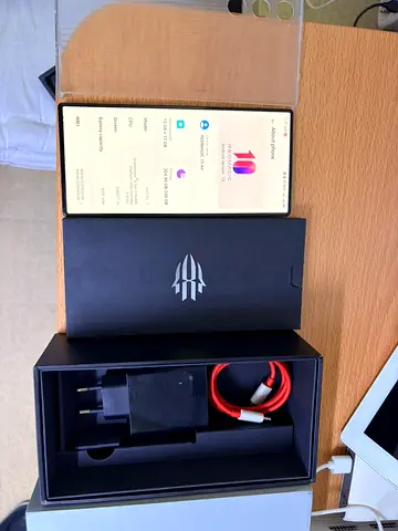 Red Magic 10 air (with original box, charger and cable) - Good condition