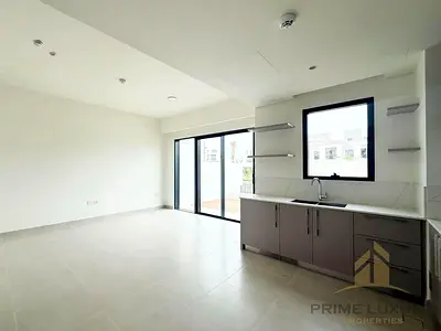 Middle Unit | Close to Amenities | Ready to Move