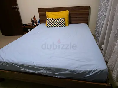 Queen size bed for sale