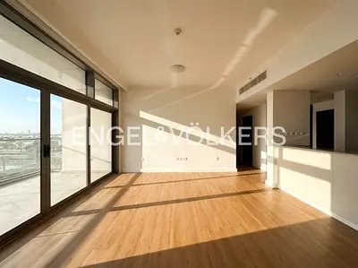 Exclusive | Floor Upgraded | Chiller Free