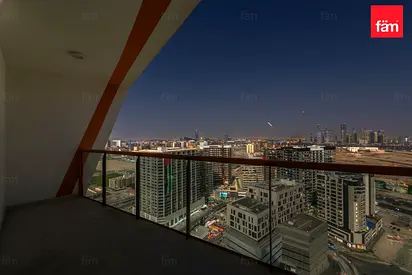 Fully Furnished 2br | Lake & Creek View