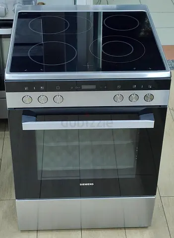 Siemens freestanding electric cooker with ceramic hob and oven - good condition