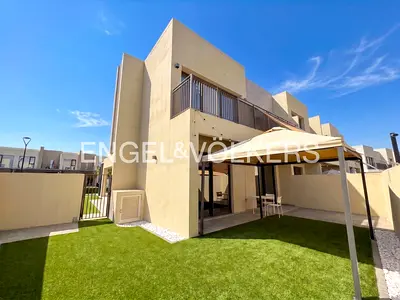 Corner Unit | Near Amenities | With Maid's Room