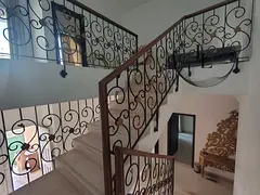 Lavish furnished 4bhk villa is available in 115000 at prime location