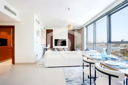 Livbnb – Creekfront 2BR with Skyline Views | Steps to Creek Marina