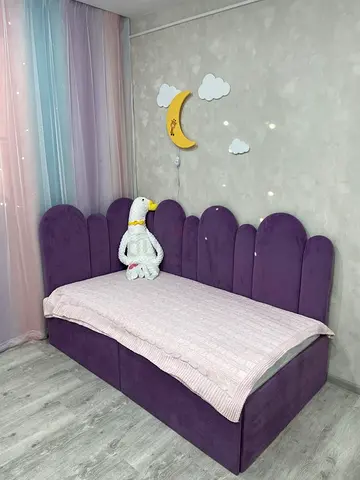 Purple scalloped kids daybed with storage - gently used