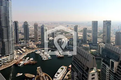Livbnb- Coastal 2B with Marina View | Walk to Beach