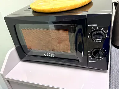 Noon East Compact Black Microwave - Good Working Condition
