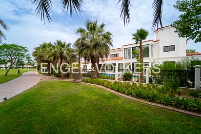 Luxury Villa | Fully Upgraded | Backing Central Park