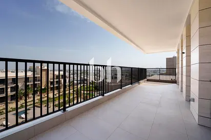 Pool View | Spacious Duplex | Ready to Move in