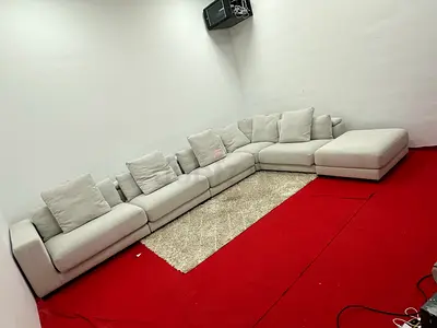 Looks great condition Chattlesmore sofa