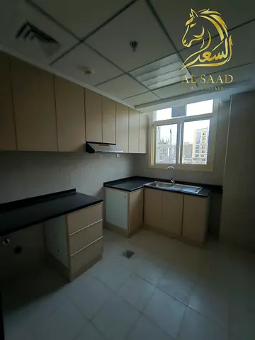 شقة غرفة وصالة أول ساكن للإيجار بالجرف 3 خلف السوق الصيني