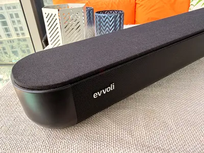 Evvoli Soundbar 200W with Built-in Subwoofers (Excellent Condition)