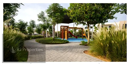 Like Brand New With private Garden Corner Unit