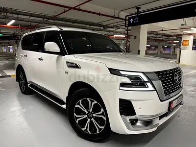Nissan Patrol Titanium V8 2022 (70th Anniversary edition)