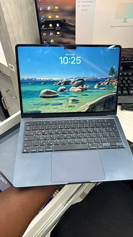Macbook M2 2022