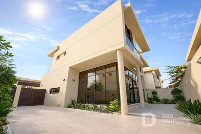 Flexible Payments | Large Layout | Near Amenities