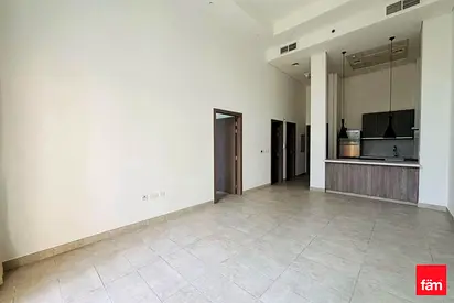 Vacant | Big Layt Out | Ideal Location