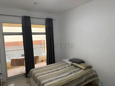 Neat and clean 1bhk in international city to share with two male executives