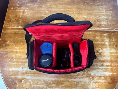 Canon EOS R100 Bundle