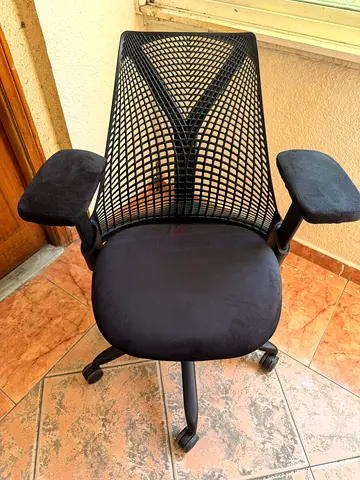 New Sayl Herman Miller Black Chair Arms Adjustable Tilt limiter forward Tilt limiter lock Tension Co
