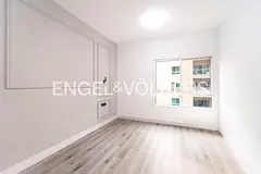 Upgraded l Vacant l Garden View