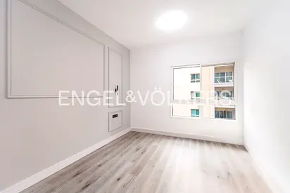 Upgraded l Vacant l Garden View