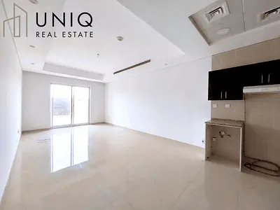 Studio | Lower Floor | Prime Location