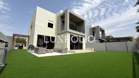Large Plot | Private Location | Vacant June