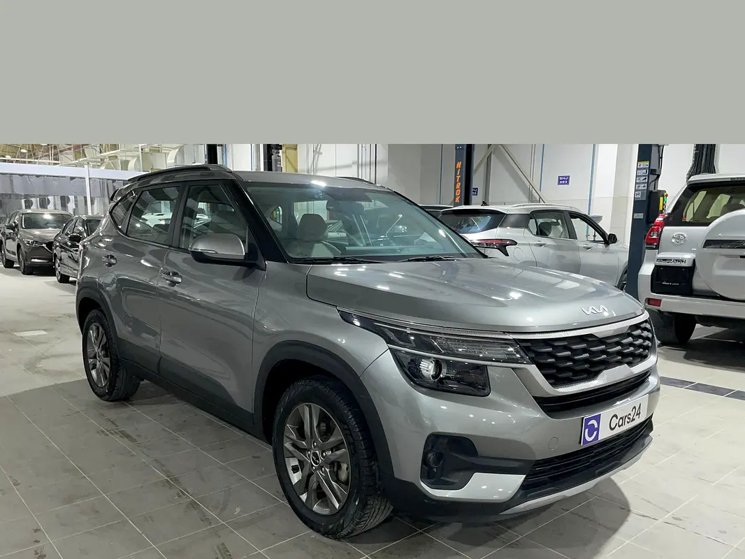 Kia Seltos 2023 — photo 1 of 12