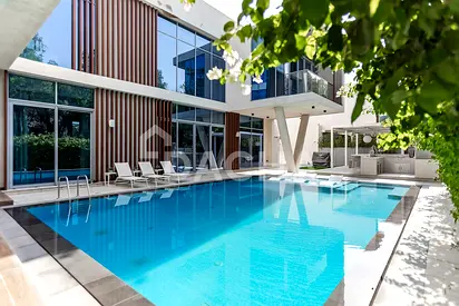 Ultra Rare 4 Bed Villa in The Collection