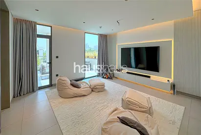 Upgraded | Closed Kitchen | Landscaped