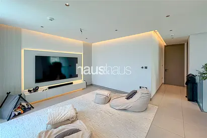 Internal | Upgraded | Closed Kitchen