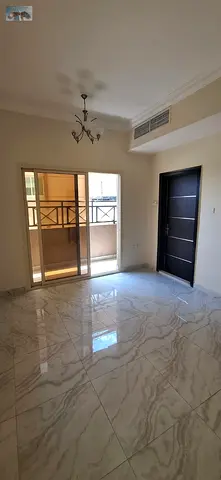 Very nice apartment, spacious, with 3 bathrooms for extra comfort, close to all services, and easy access to Dubai and Sharjah.