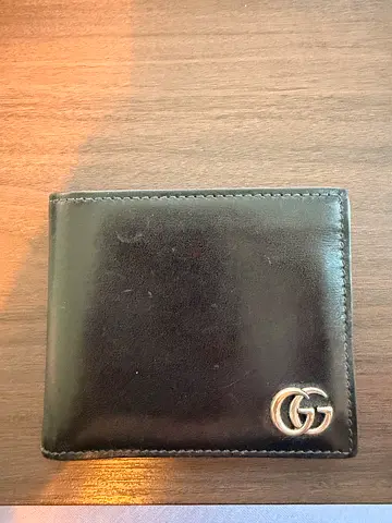 Authentic Gucci Leather Wallet – Black (Good Condition)