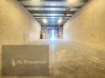 LUXURY warehouse very prime lecation business center ready to move only for storage 120k